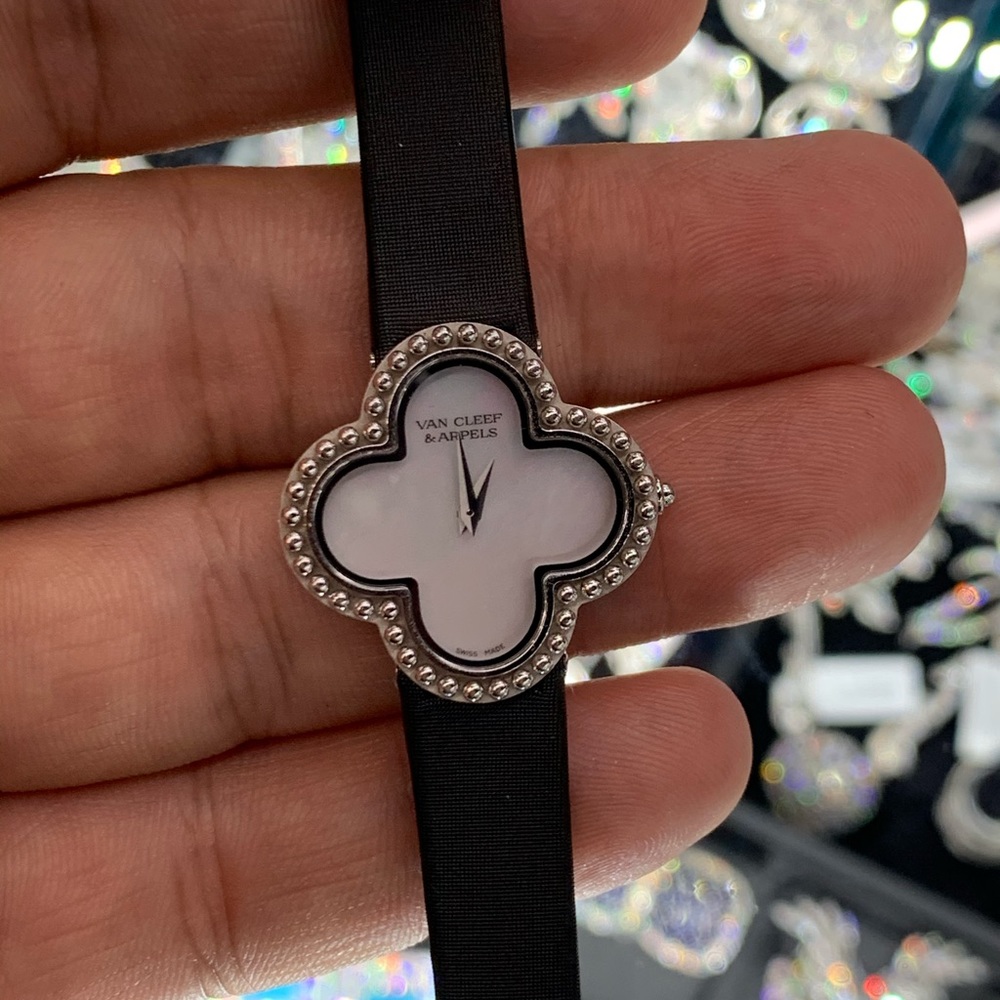 Van cleef & arpels white golf ladies watch